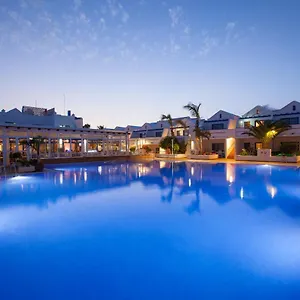 https://cinco-plazas.in-canary-islands.com